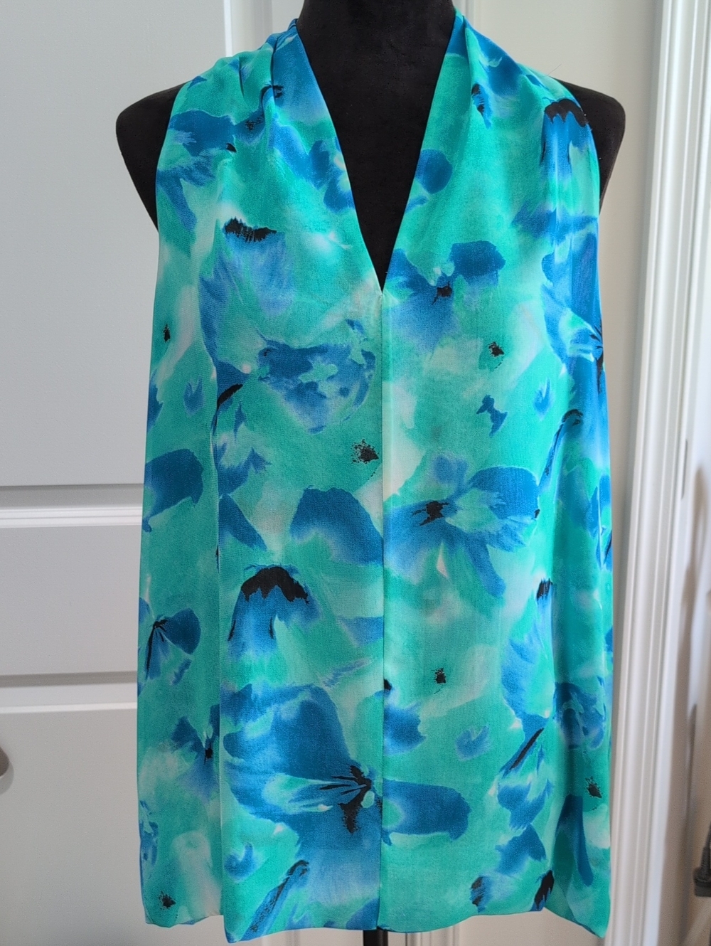 Vince Camuto Blue Chiffon Watercolor Sleeveless Tunic Top in Aqua Blue